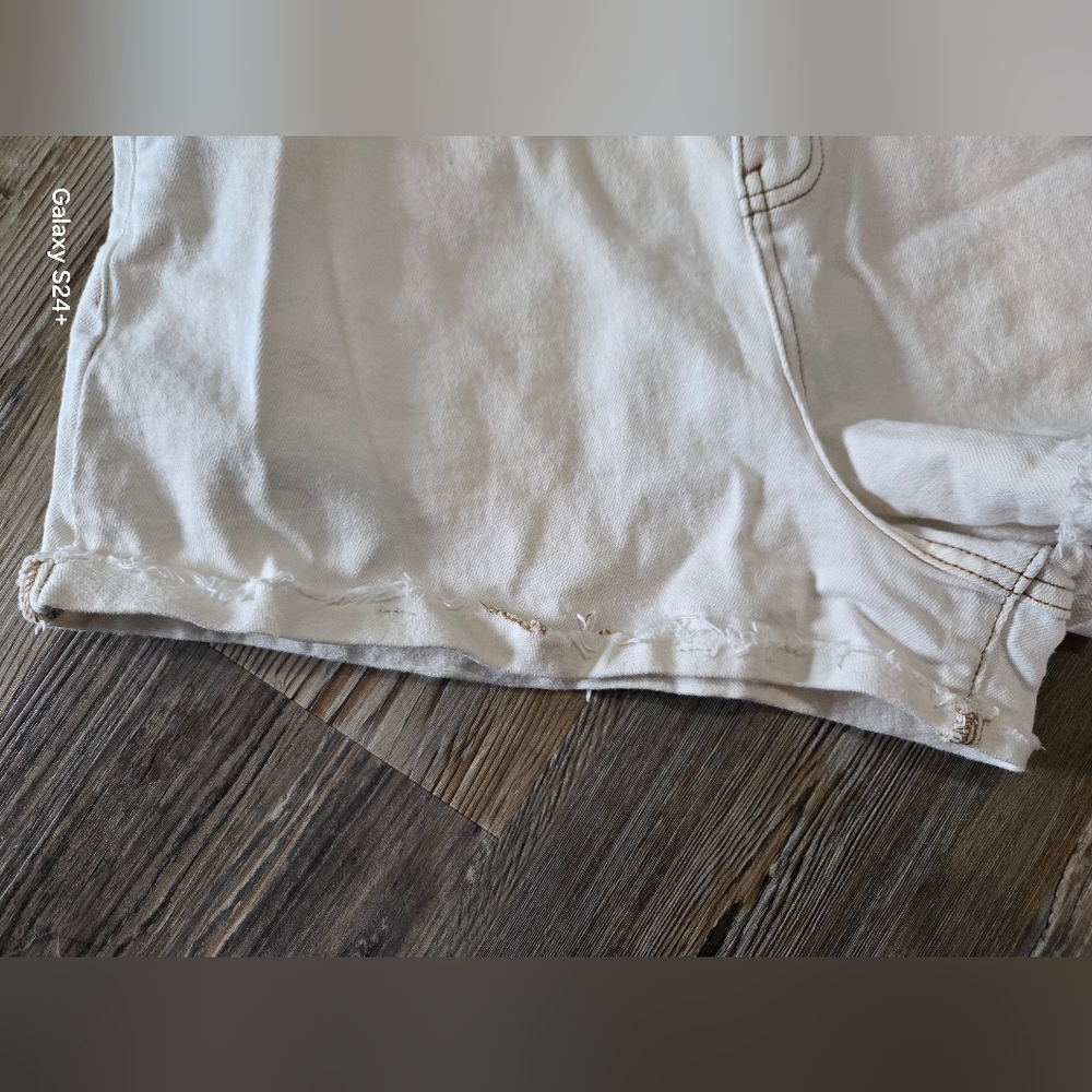 wild fable White Denim Cutoff Shorts - Picture 10 of 12